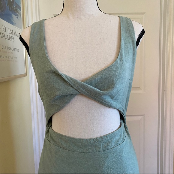 Blue Rain Twist Front MIDI Dress Size Large - Picture 2 of 11